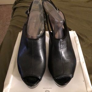 Black leather  shoes